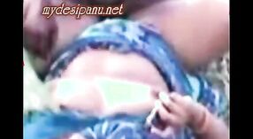 Clip nghiệp dư của một cảnh quan hệ tình dục ngoài trời của cô gái bangladesh 1 tối thiểu 30 sn
