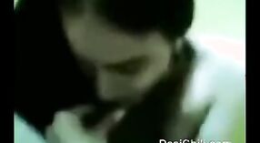Desi Girl Mounika在免费的色情视频中与MMS顽皮 1 敏 50 sec