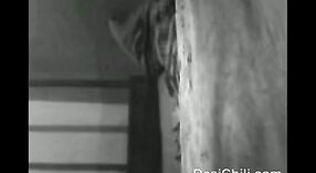 অপেশাদার দেশি দম্পতি মৌখিক এবং পায়ূ সেক্স দিয়ে একে অপরকে আনন্দিত করে 5 মিন 20 সেকেন্ড