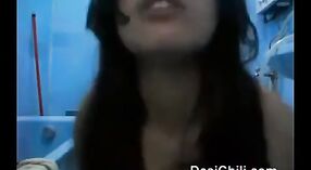 Gadis Desi Amatir dari Pertunjukan Telanjang Chandigarh di kamar Mandi 3 min 30 sec