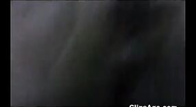 Divyaのプライベートパーツをフィーチャーしたインドのセックス映画 3 分 10 秒