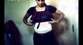 인도 성 동영상을 갖춘 아름다운 소녀를 벗기는 재미를 위해 0 최소 50 초