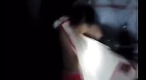 दक्षिण भारतीय खेड्यातील भाड्याने घेतलेल्या मुलीचा भारतीय सेक्स व्हिडिओ 4 मिन 00 सेकंद