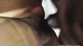 Vidéo de sexe indien mettant en vedette une desi locale rendy et son client 7 minute 50 sec