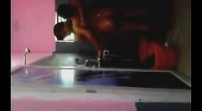 Amateurvideo der bengalischen Tante wird von ihrem Mieter im Badezimmer gefickt 0 min 50 s