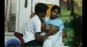 एक तरुण मुलगी आणि तिचा प्रियकर विनामूल्य अश्लील घोटाळ्यात असलेले भारतीय सेक्स व्हिडिओ 3 मिन 40 सेकंद