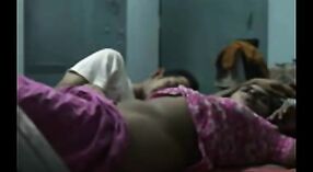 인도 섹스 비디오를 특징으로 털이 음부 소녀와 그녀의 이웃 0 최소 0 초