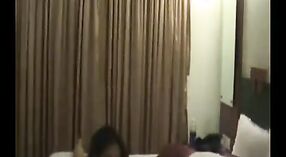 Nuevo clip de luna de miel de una pareja bengalí en porno amateur 21 mín. 40 sec