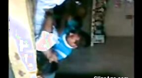 કાનપુરથી ભારતીય ભાભી છુપાયેલા કૅમ પર દેવર દ્વારા નાખવામાં આવે છે 2 મીન 00 સેકન્ડ