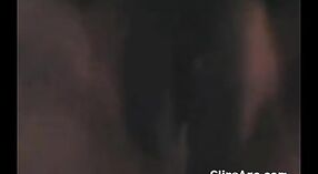 भारतीय सेक्स वीडियो के एक देसी लड़की नीचे अलग करना और बंद दिखा रहा है उसके नग्न संपत्ति 3 मिन 00 एसईसी