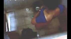 印度护士的浴视频在她家的屋顶上捕获 0 敏 0 sec