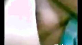 Tesão bangladeshi menina fica exposta e fodida no vídeo pornô 4 minuto 50 SEC