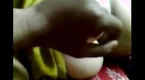 देसी चाची मीनू से पता चलता है बंद उसके बड़े स्तन और गधा में शौकिया अश्लील वीडियो 4 मिन 20 एसईसी