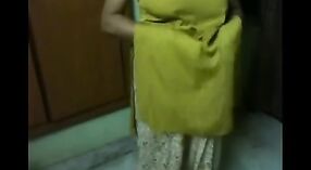 देसी चाची मीनू से पता चलता है बंद उसके बड़े स्तन और गधा में शौकिया अश्लील वीडियो 1 मिन 00 एसईसी