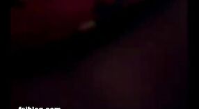 Desi kız insalwar kameez gets exposed ve captured içinde amatör video 2 dakika 40 saniyelik