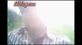印度性爱录像带上有一个德哈蒂·巴比（Dehati Bhabi）在芥末田里被邻居操了 0 敏 0 sec