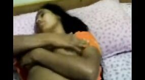 Gadis Desi Amatir dengan Blus Menjadi Nakal dengan Devar 2 min 50 sec