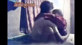 Amateur video van een Gharwali bhabi getting hard geneukt door haar buurman 7 min 20 sec