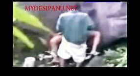 印度性爱视频以安得拉·巴比（Andhra Bhabi）的性交户外 1 敏 30 sec