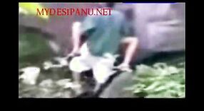 Indiano sesso video con un andhra bhabi ottenere scopata all'aperto 1 min 50 sec