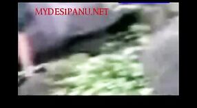 Video de sexo indio con un bhabi de andhra follada al aire libre 3 mín. 50 sec