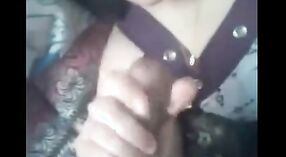 Indisches Sexvideo mit Swapna, einem süßen Mubai-Mädchen 2 min 00 s