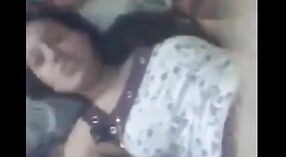 ભારતીય સેક્સ વિડિઓ જેમાં સ્વપ્ના, એક ક્યુટેમમ્બાઇ છોકરી દર્શાવવામાં આવી છે 0 મીન 0 સેકન્ડ
