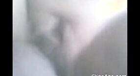 तरुण बंगाली दासी जिनू असलेले भारतीय अश्लील व्हिडिओ 3 मिन 50 सेकंद