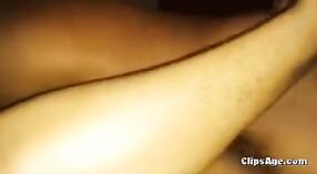 Любительское порно видео индийской милфы Ашу со своим муженьком 2 минута 20 сек