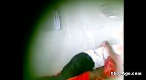 아마추어 데시 여자의 숨겨진 캠 포르노 비디오 3 최소 40 초