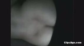 Vidéos de sexe indien mettant en vedette une femme au foyer desi caressante et exposée 3 minute 00 sec