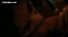 Indiase seks video featuring een heet koppel engaging in Oraal seks 1 min 00 sec