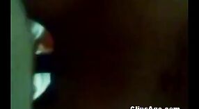 লাহোরের দেশি মেয়ে তার প্রেমিকের সাথে অন্তরঙ্গ মুক্ত পর্ন উপভোগ করে 2 মিন 20 সেকেন্ড