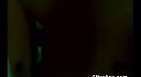 লাহোরের দেশি মেয়ে তার প্রেমিকের সাথে অন্তরঙ্গ মুক্ত পর্ন উপভোগ করে 2 মিন 50 সেকেন্ড