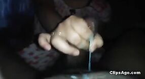 無料のポルノビデオで処女を去る若い恋人をフィーチャーしたインドのセックスビデオ 3 分 40 秒