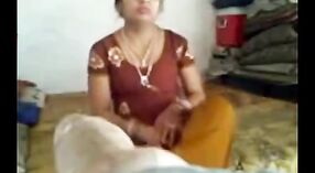Indyjski seks wideo z żoną przyjaciela Seks Dysk w darmowe porno klip 3 / min 00 sec