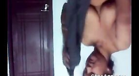 印度性爱录像带由Raveeshu丈夫和她的妻子 3 敏 50 sec