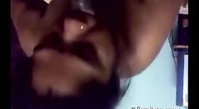 印度性爱录像带由Raveeshu丈夫和她的妻子 4 敏 20 sec