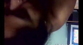Video de sexo indio con raveeshu marido y su esposa 4 mín. 50 sec