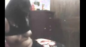 Indiano collegio ragazza strisce giù su webcam per libero 3 min 00 sec