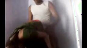 الهندي الجنس أشرطة الفيديو يضم جميلة ابن عم مع كبير الثدي 0 دقيقة 40 ثانية