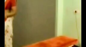 இந்த அமெச்சூர் ஆபாச வீடியோவில் ஒரு பாபியின் அண்டை நாடுகளுடன் விரைவான மற்றும் திருப்திகரமான உடலுறவு 1 நிமிடம் 50 நொடி