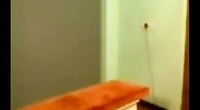 இந்த அமெச்சூர் ஆபாச வீடியோவில் ஒரு பாபியின் அண்டை நாடுகளுடன் விரைவான மற்றும் திருப்திகரமான உடலுறவு 2 நிமிடம் 50 நொடி
