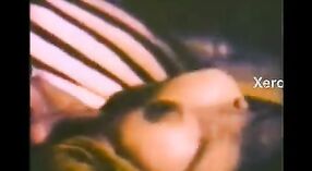 Индийское секс видео с участием молодой девушки Маллу на кровати 2 минута 40 сек