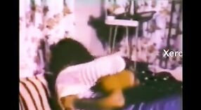 Indyjski seks wideo z udziałem a młody Mallu dziewczyna na w łóżko 0 / min 30 sec