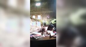 देसी युगल इस वीडियो में एक जंगली घर सेक्स सत्र आनंद मिलता है 1 मिन 20 एसईसी