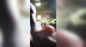 देसी युगल इस वीडियो में एक जंगली घर सेक्स सत्र आनंद मिलता है 4 मिन 30 एसईसी