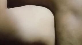 Indiano Amateur's Video di Moglie Ottenere il suo buco del Culo allungato 3 min 20 sec