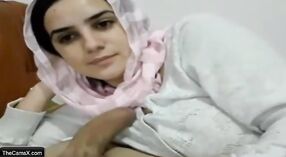 Pakistan bayek menehi panas solo bukkake ing webcam 4 min 20 sec