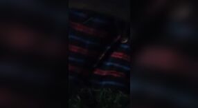 Une Indienne Se Fait Baiser à L'extérieur dans une Vidéo Chaude 6 minute 20 sec